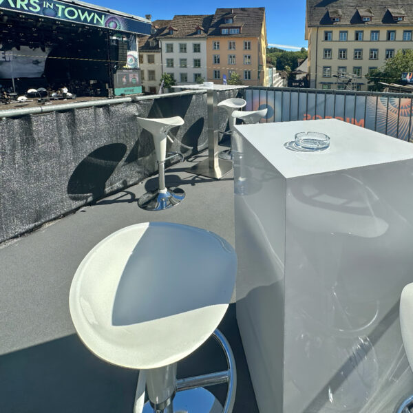apéro stehtisch für outdoor bereich mieten