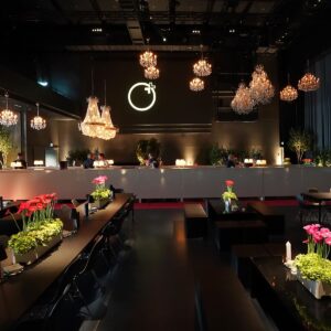 lange bar theke zum mieten mit sofa lounge