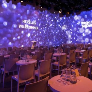 tische und stühle für gala dinner zum mieten