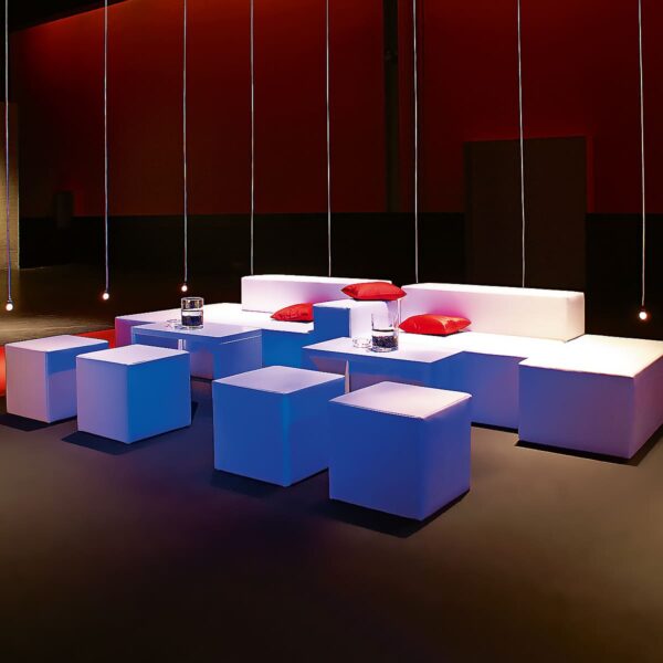 lounge mieten für event und messe mit sitzwürfel