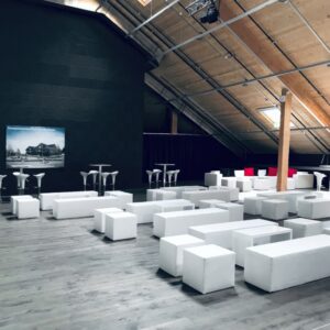 lounge mieten und apero stehtisch bild umweltarena schweiz