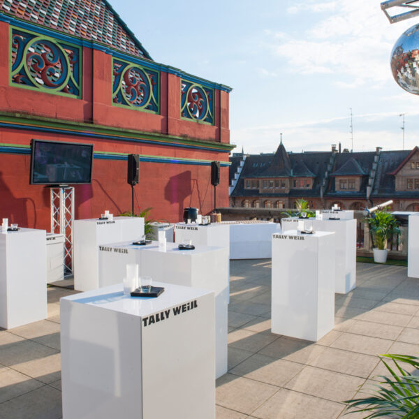outdoor stehtisch für terrassen event mieten