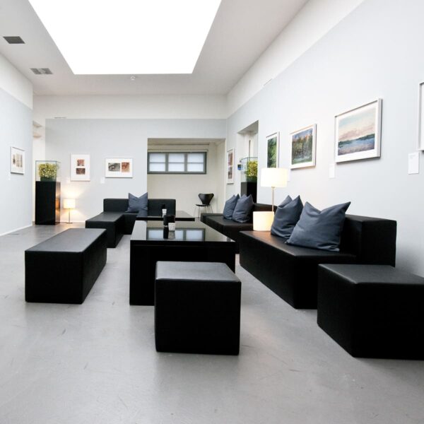 noleggio-black-lounge-con-schienali-per-galleria-eventi-zurigo