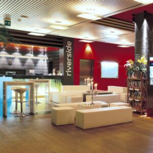 weisse lounge möbel und theke mieten bild riverside zürich
