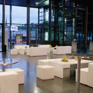 weisse lounge sofas mieten bild kkl luzern schweiz