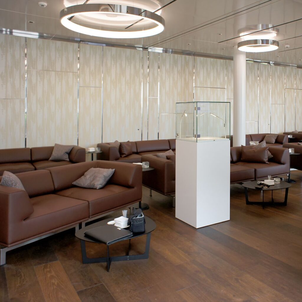 Konferenz vitrine mieten mit led