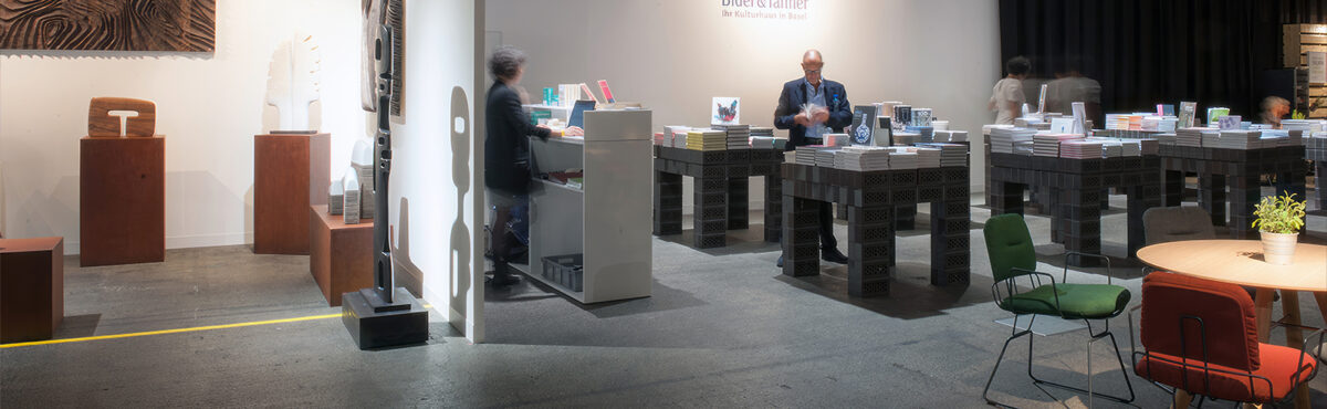 theke an einer buecher messe
