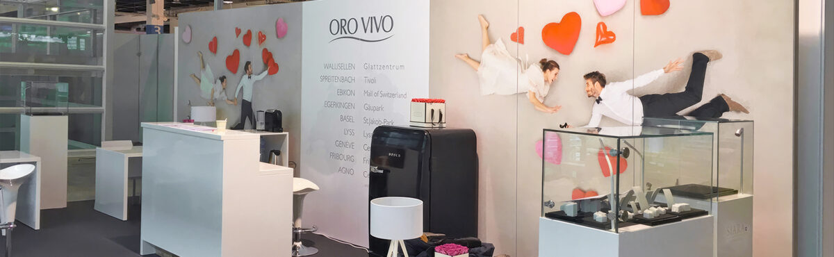 messestand mit bartheke und design kuehlschrank