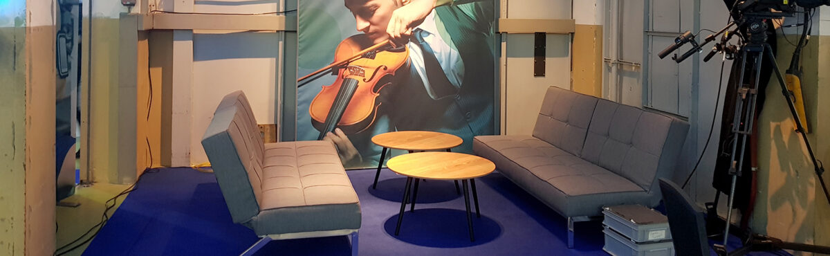 teppich an einem messestand