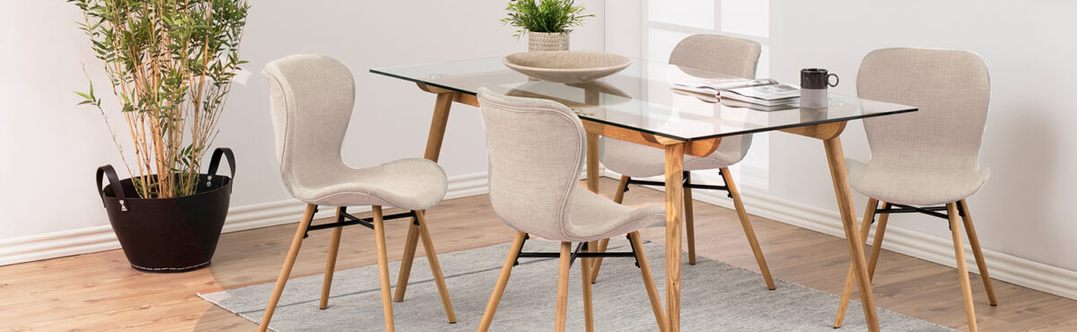 gepolsterter stuhl mieten hell sandfarbe